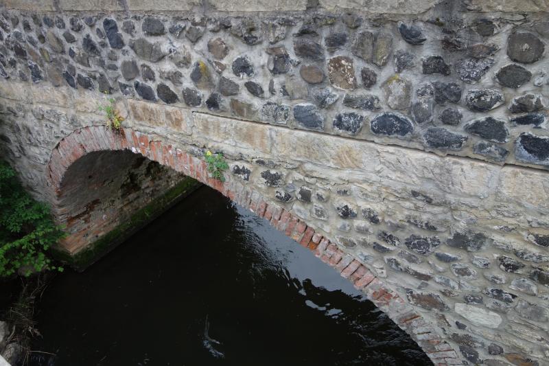 Kamenn most v Broznkch_03