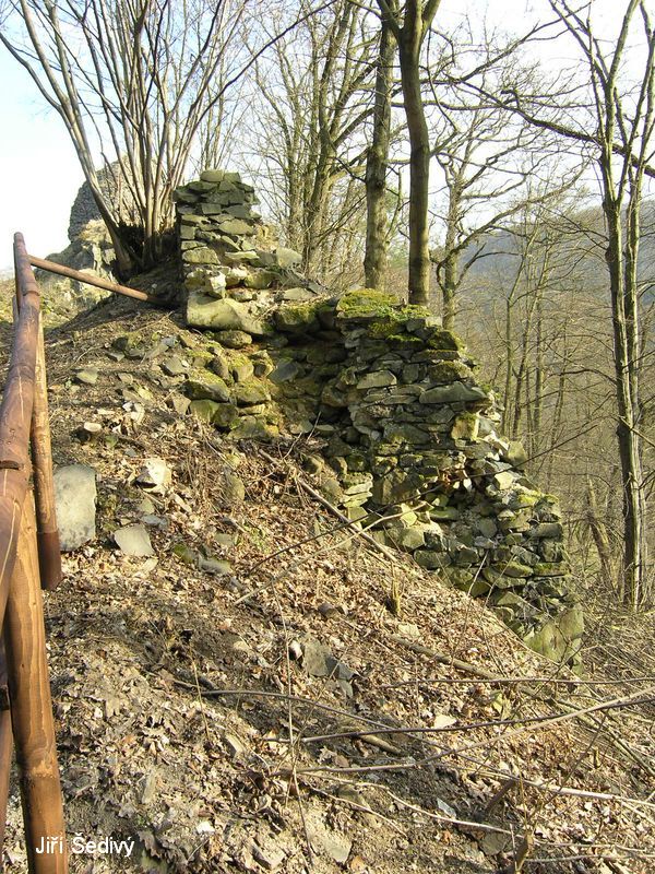 Ostr u Beneova nad Plounic_16